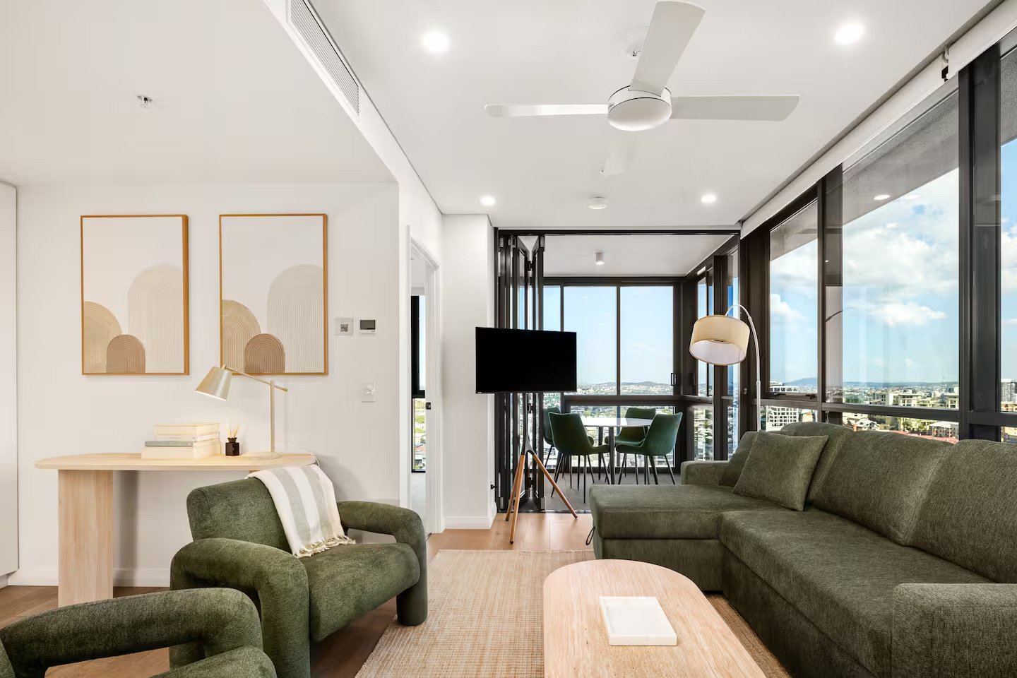 Galleries Apartments, 1 Bed, Parking, Balcony photo 2