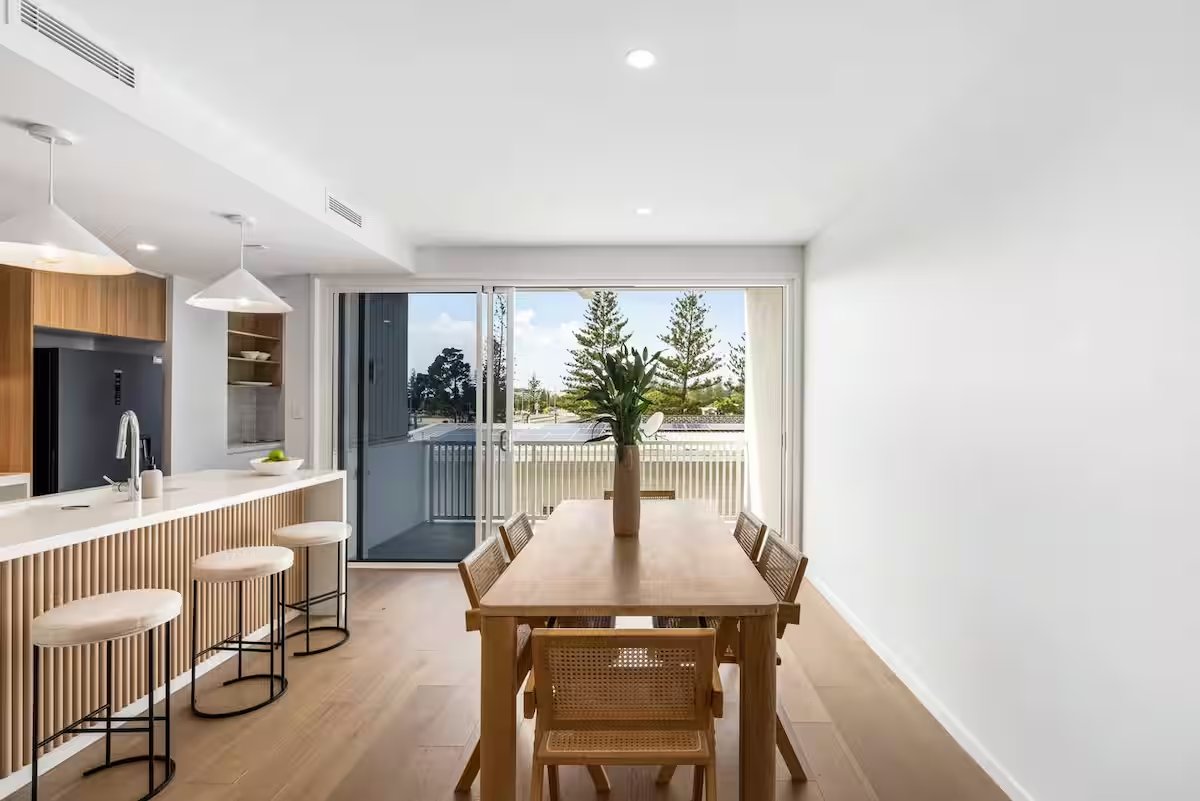 Burleigh Heads Luxury Townhouse photo 2
