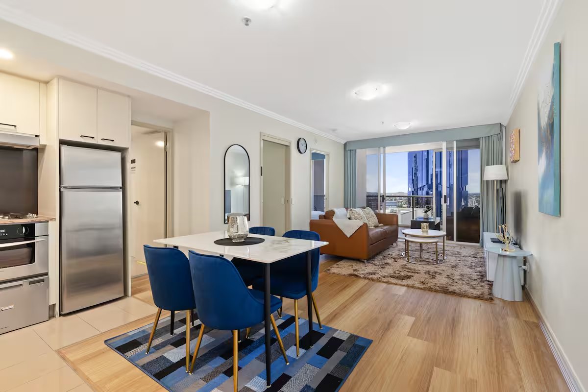 City Lux 2 Bed Apt, Parking, Pool photo 4