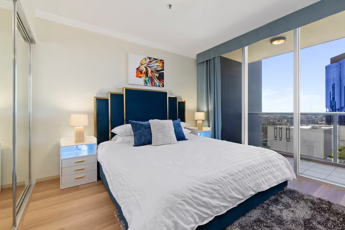 City Lux 2 Bed Apt, Parking, Pool photo 5