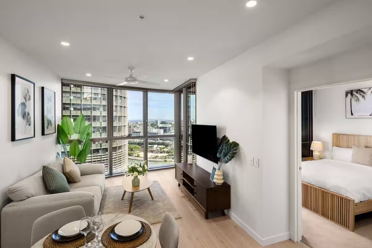Luxury 1BR in Queens Wharf