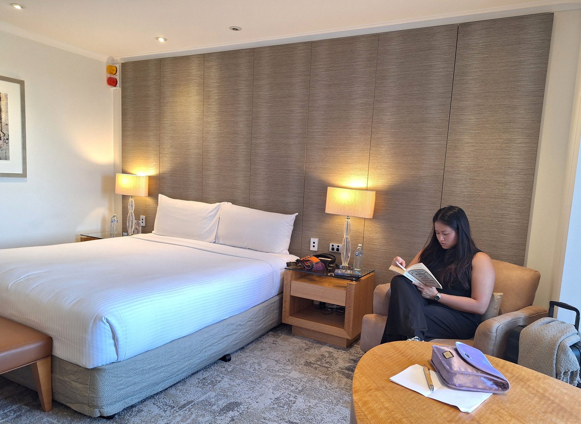 Standard King | Perth CBD | Fully Furnished with City Views photo 4