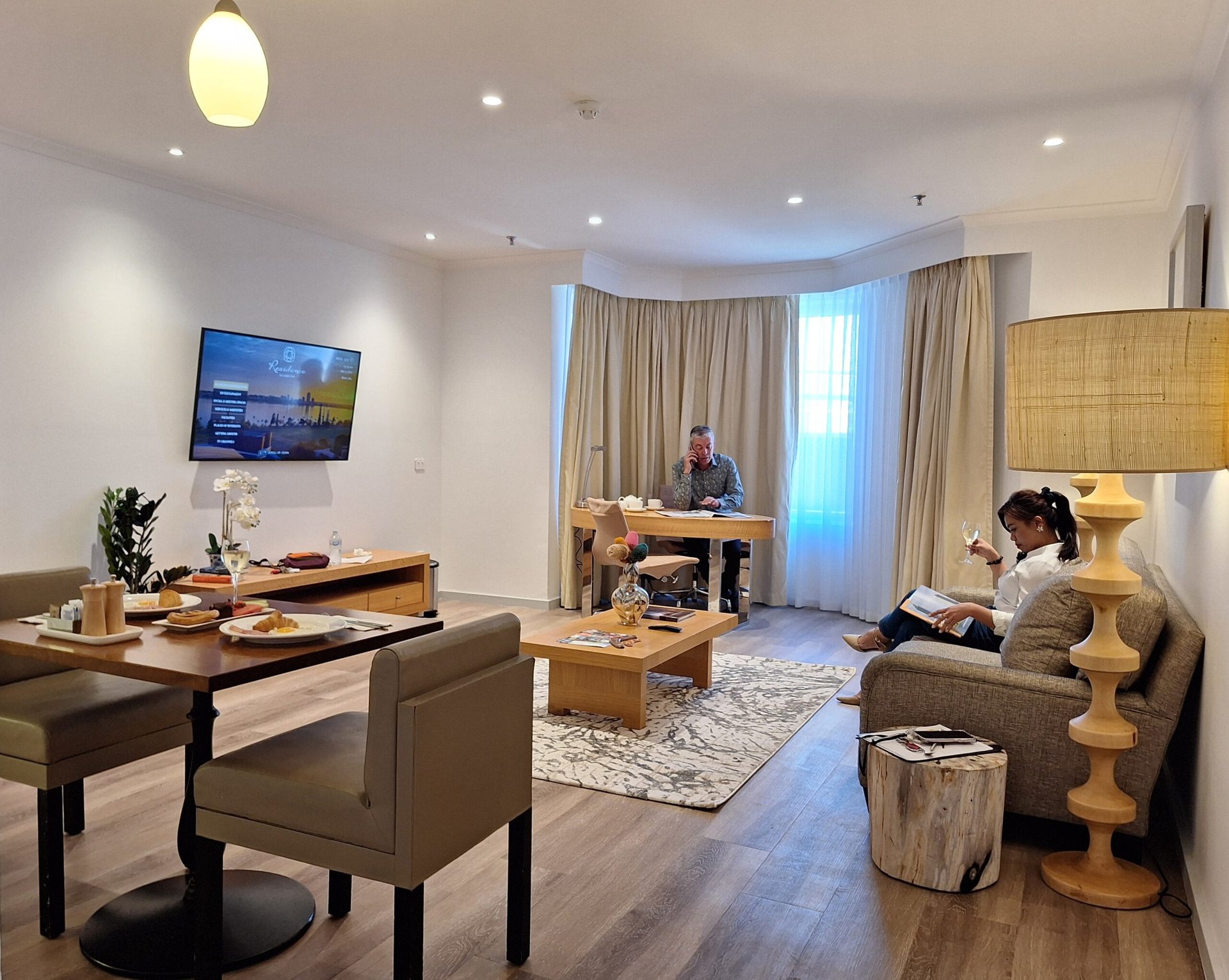 One-Bedroom Apartment | Perth CBD | Fully Furnished with City Views photo 2