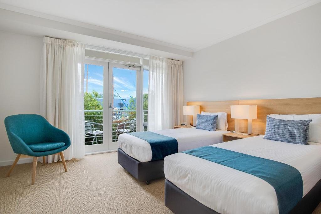 Two-Bedroom Apartment — Williamstown | Full Kitchen, Balcony, Bayside Living