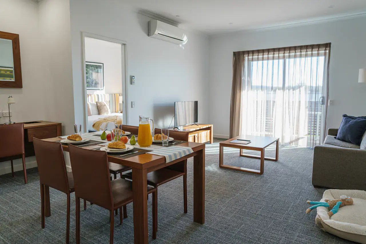 One-Bedroom Apartment — Whyalla | Full Kitchen, Washer-Dryer, Coastal Living