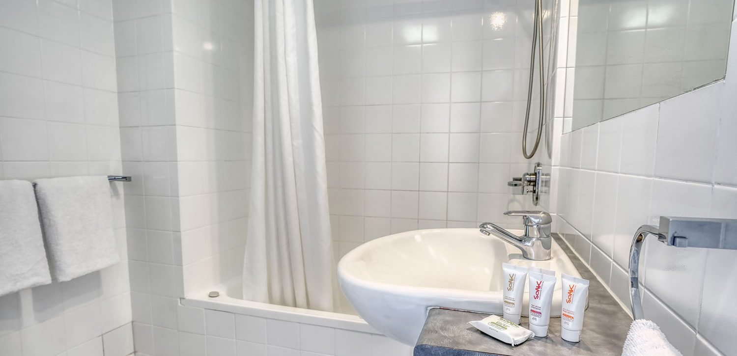 Fully Furnished Studio in Fortitude Valley | Hotel-Style Comfort with Gym, Spa & Sauna photo 5