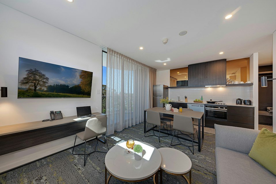 One-Bedroom Apartment — Kingswood with Balcony, Full Kitchen, 45m², Sleeps 3 photo 3