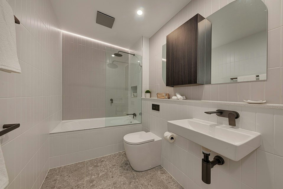 One-Bedroom Apartment — Kingswood with Balcony, Full Kitchen, 45m², Sleeps 3 photo 5