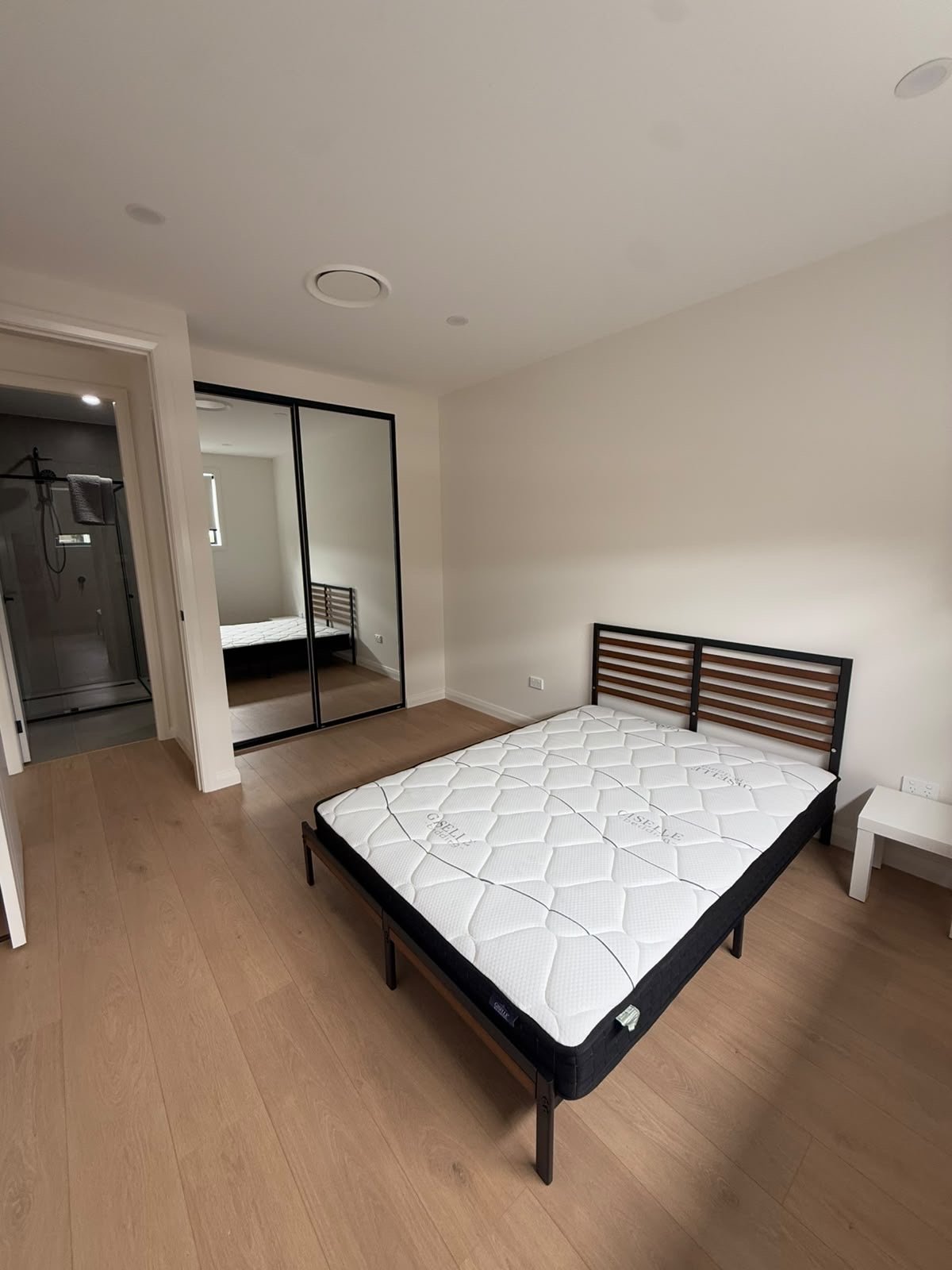 Merrylands — Modern Townhouse photo 4