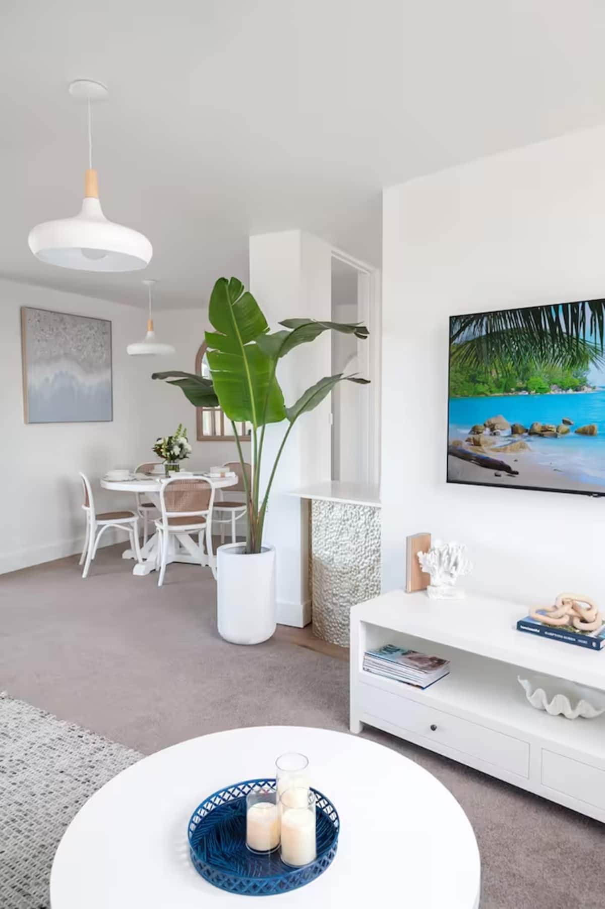 Beachfront Glenelg Apartment — Hampton’s Style, Direct Foreshore Access photo 2