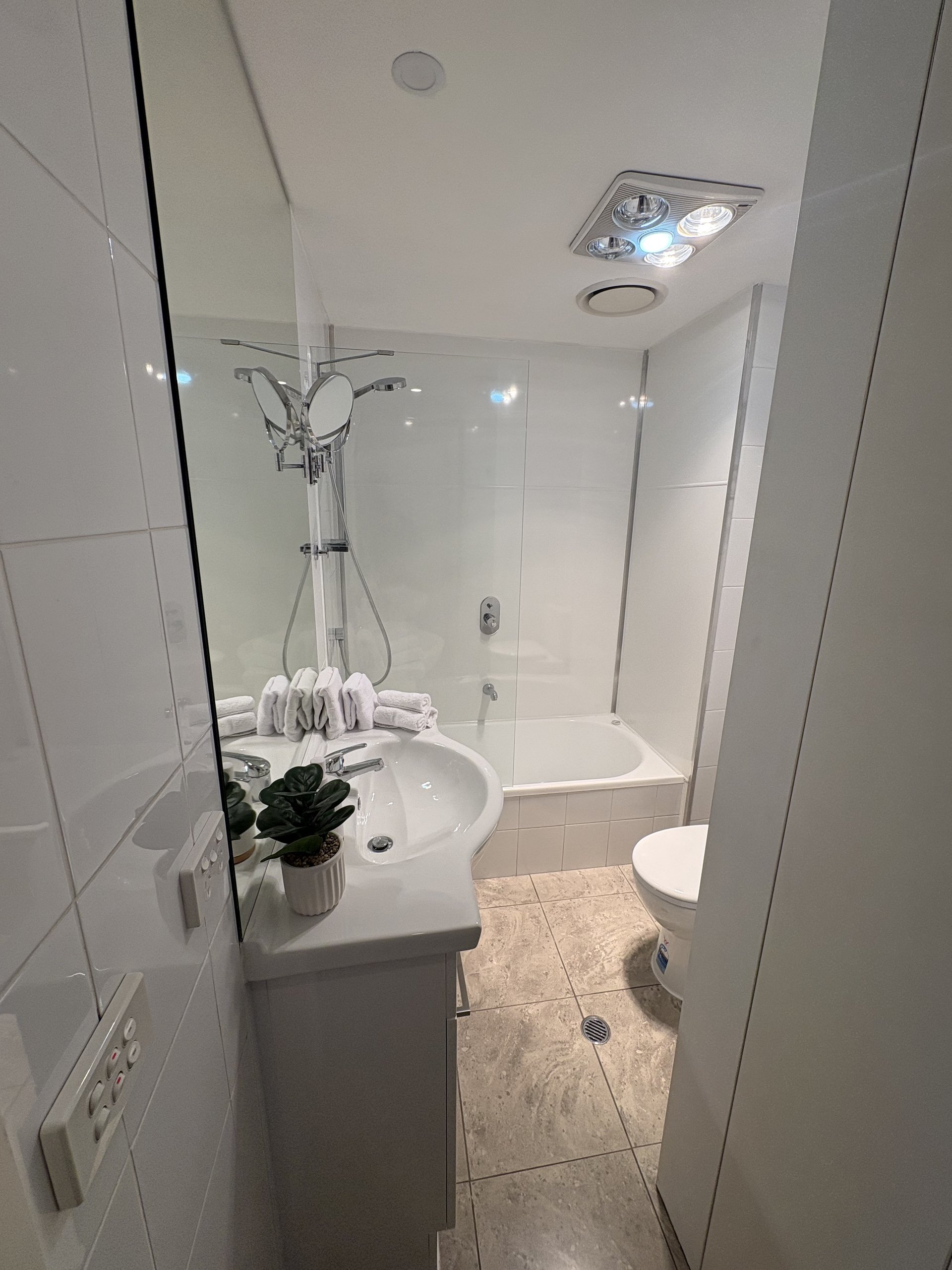 Modern apartment 450m from crown entertainment complex photo 2