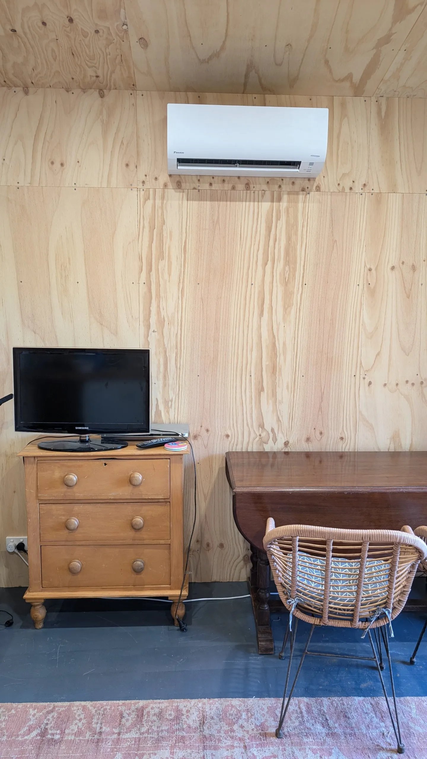 Modern, self-contained cabin with all comforts on rural block with sea views photo 5