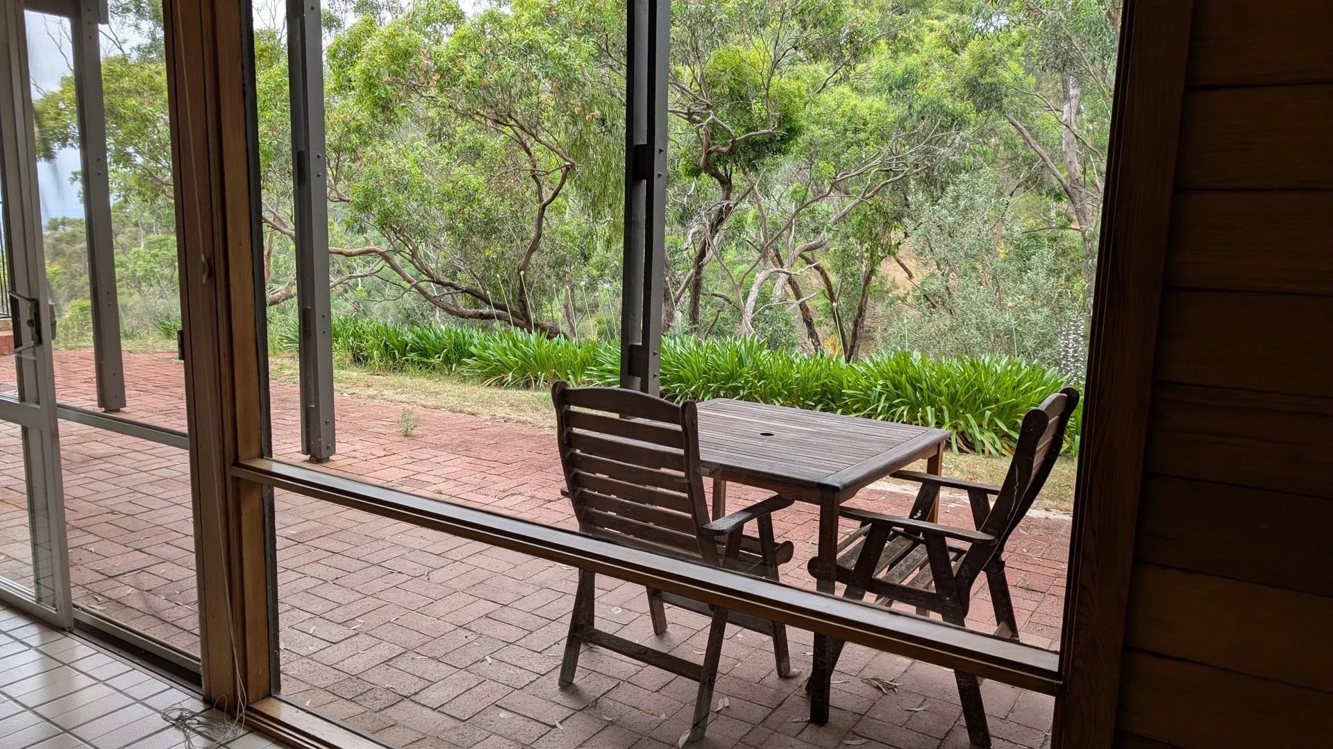 Downstairs furnished flat in Belair, SA photo 2