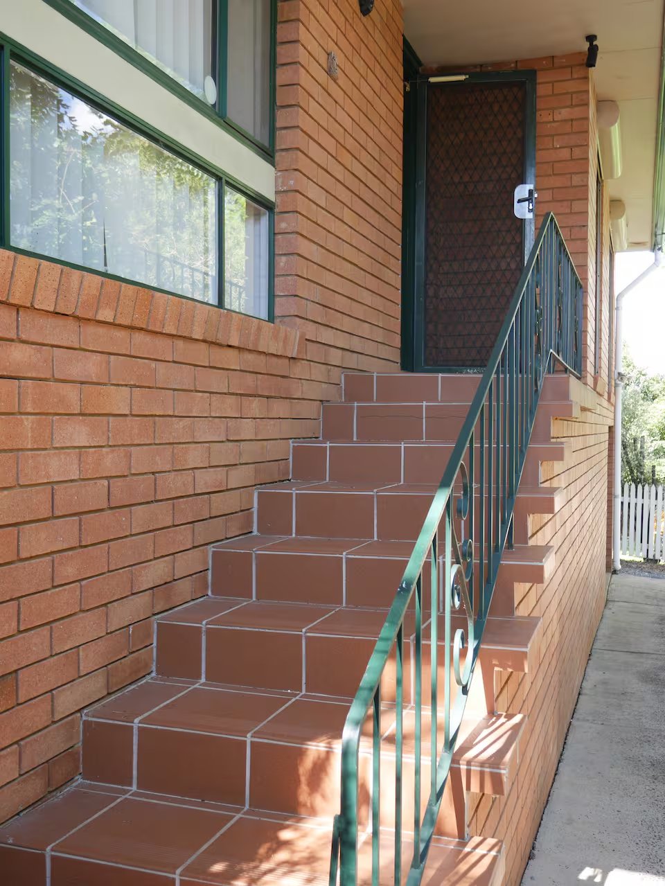 3 bedroom home walking distance From Picton photo 4