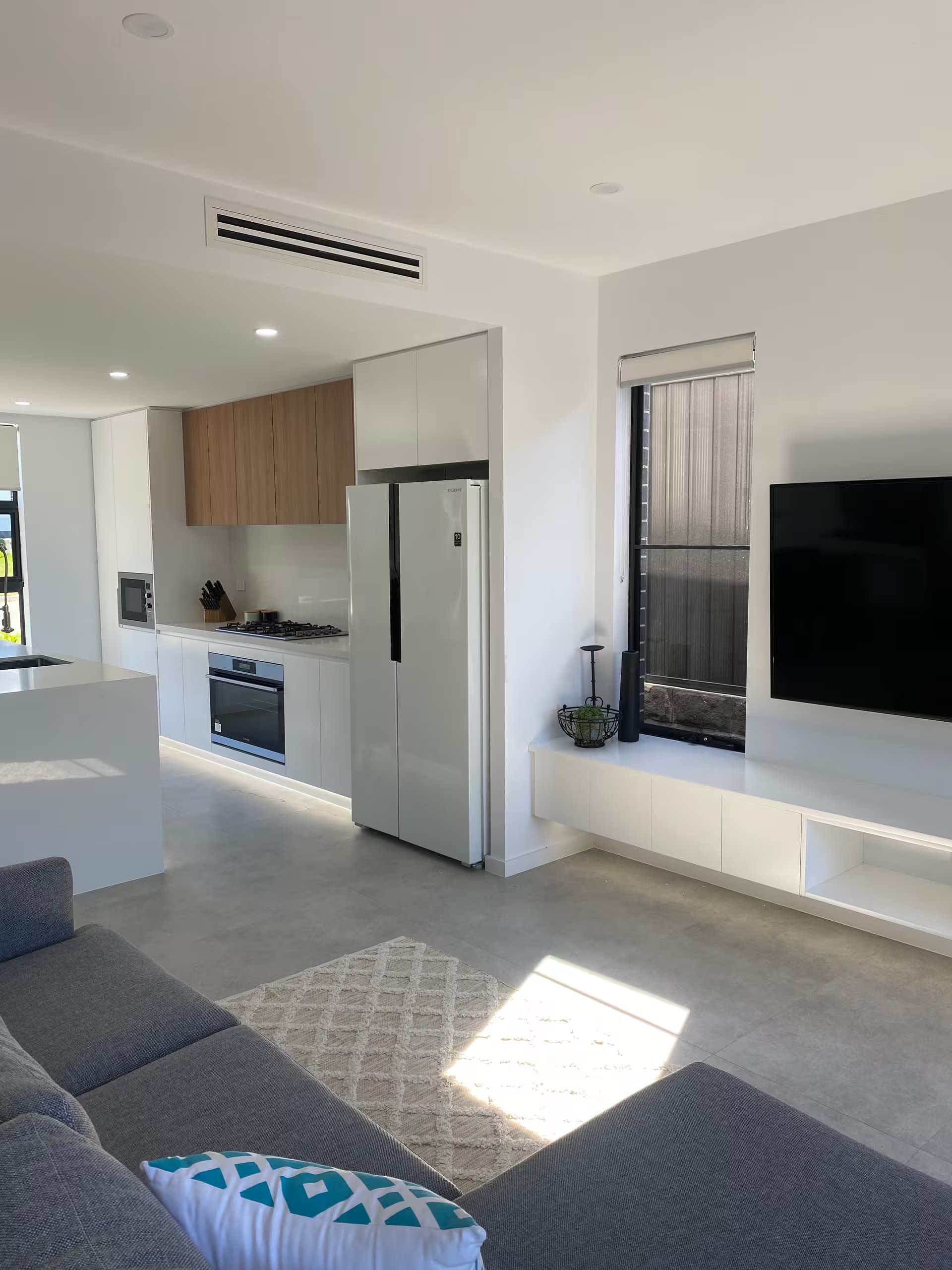 Modern Family Home in Gregory Hills photo 5
