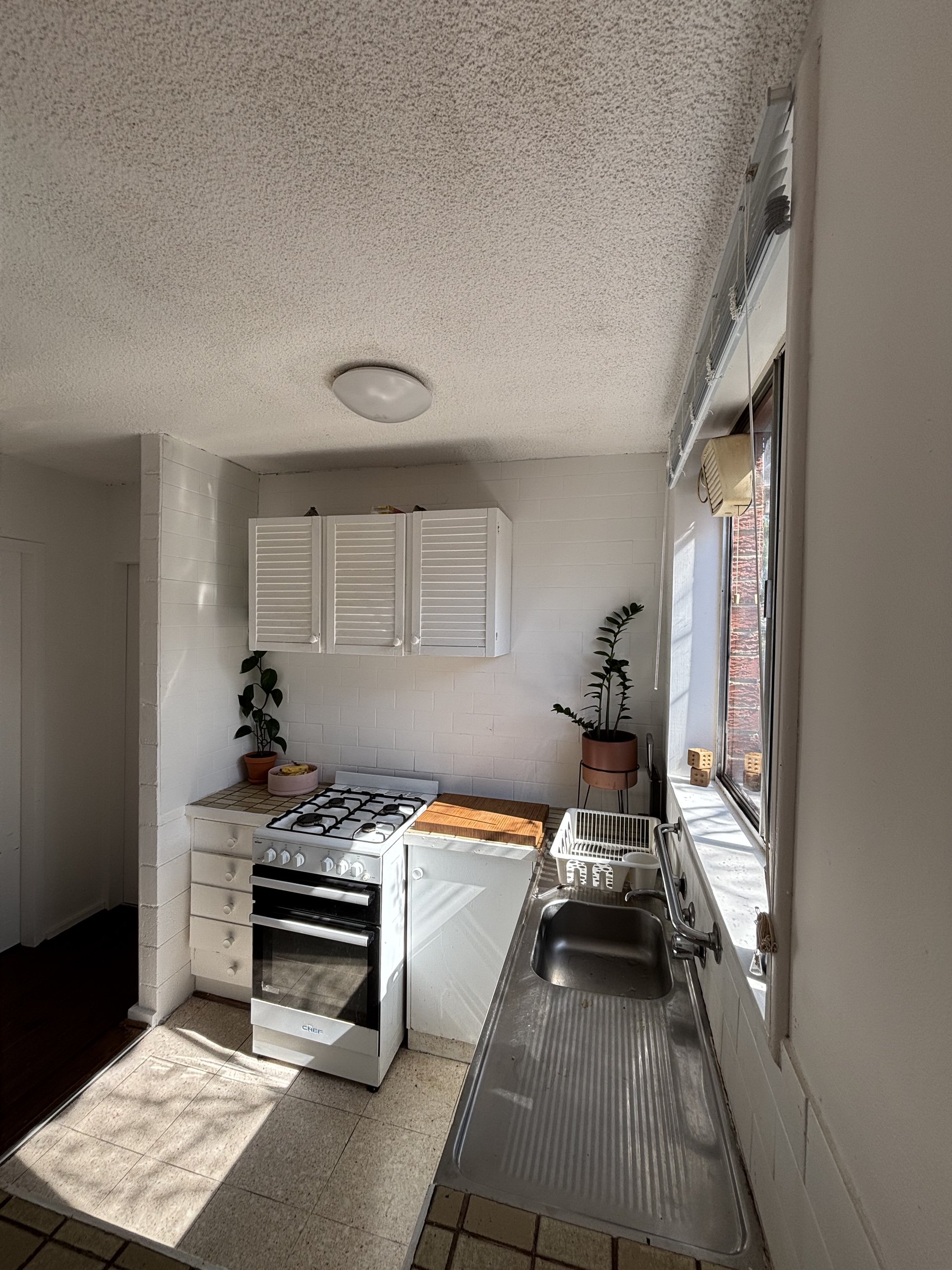Clean/Quiet/Calm/Stylish Brunswick west unit photo 4
