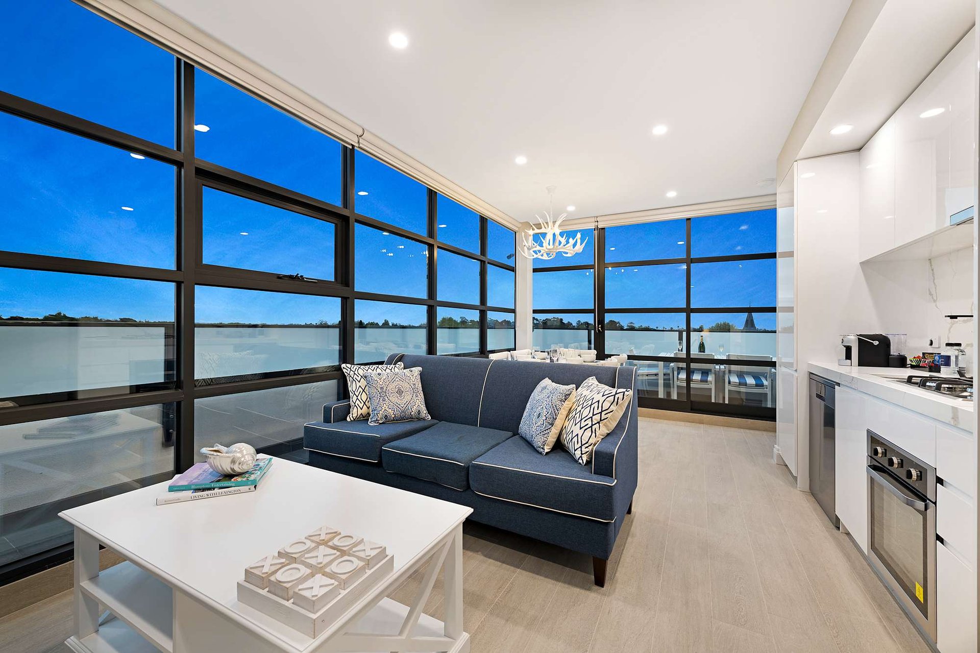 St Kilda Premier 2-Bed Apartment King Beds, Ensuite & Free Street Parking