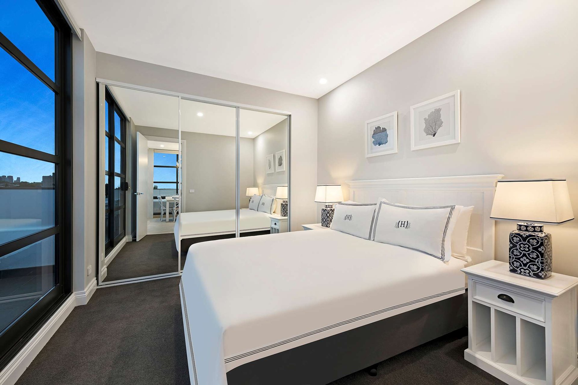St Kilda Premier 2-Bed Apartment King Beds, Ensuite & Free Street Parking photo 5