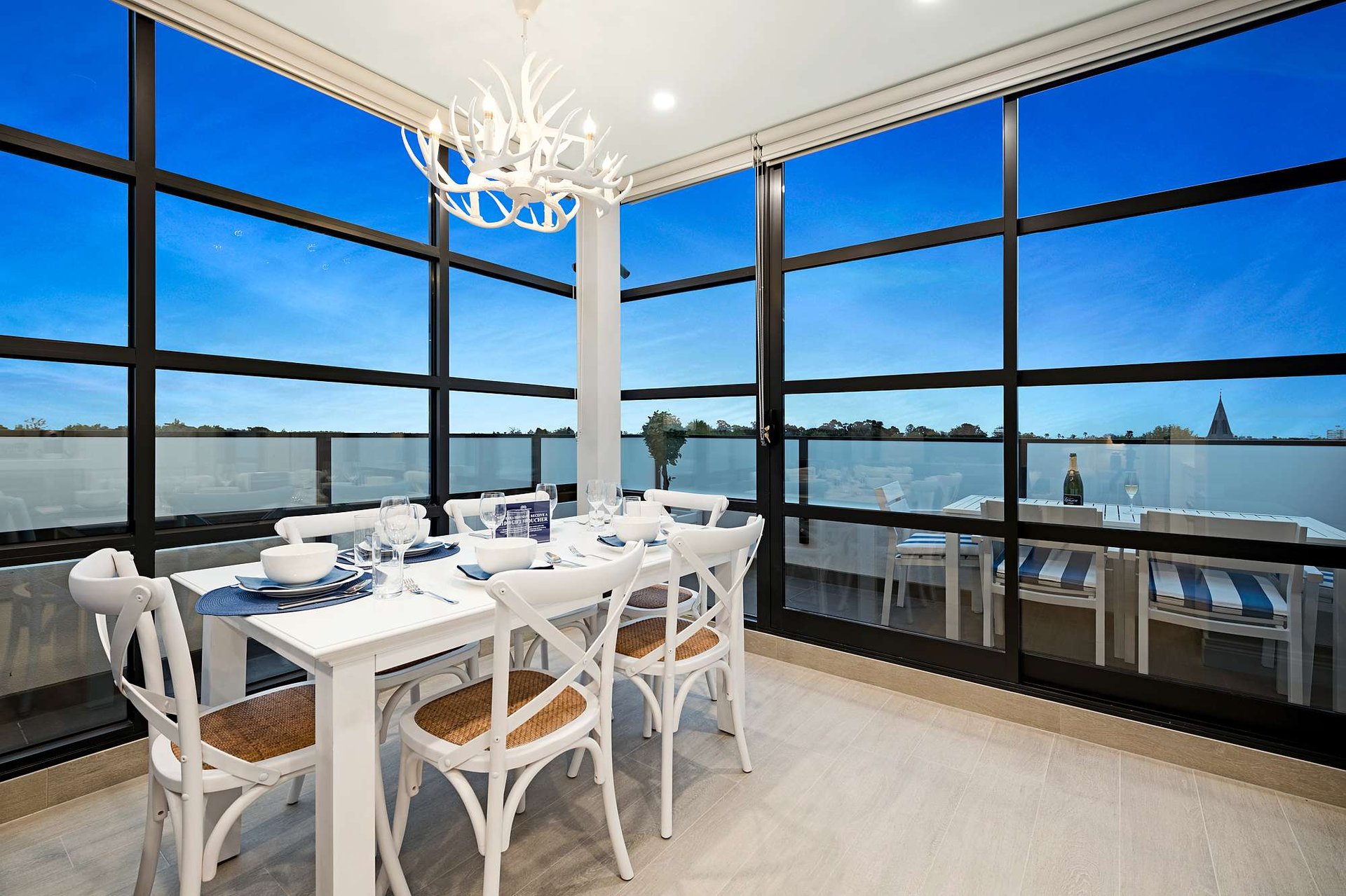 St Kilda Premier 2-Bed Apartment King Beds, Ensuite & Free Street Parking photo 2